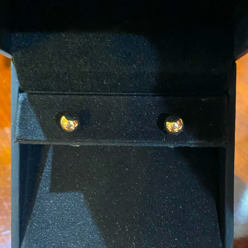 14k solid yellow Gold Balls earrings